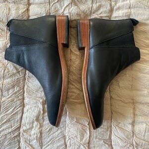 Nisolo Black Leather Ankle Boots